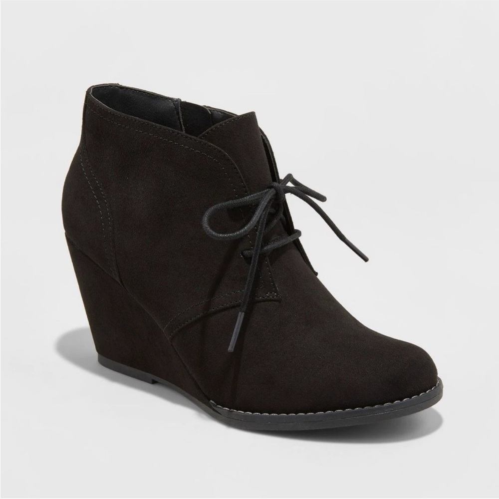 NWT Target Universal Thread Black Bessie Suede Wedge Booties